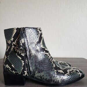 Naturalizer Henry Leather Snake Print Ankle Booties Boots Green Multi Womens 7.5